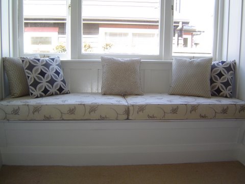 Window seat squab